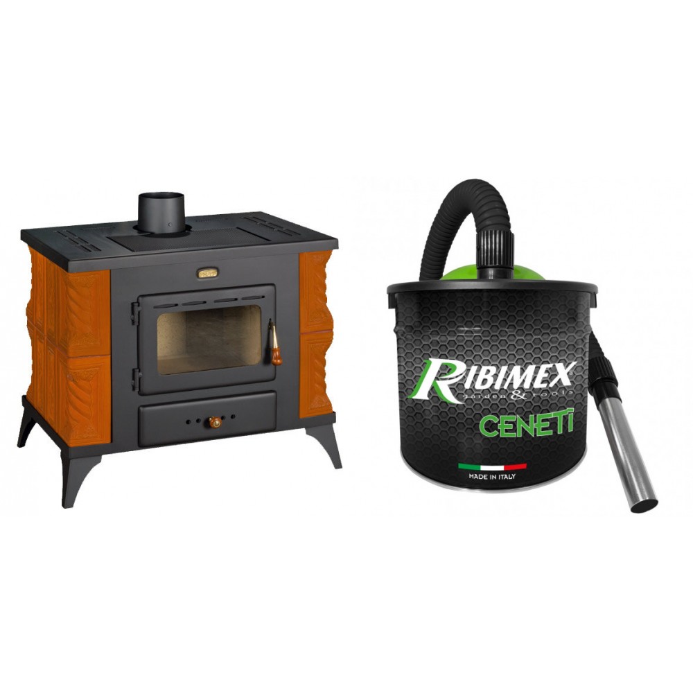 Set Kaminofen, Holzofen Prity, Modell K1 RK, Leistung 9kW, Keramikverkleidung, Füße + Elektrischer Aschesauger Ribimex, Modell Cenetì, Fassungsvermögen 15 L